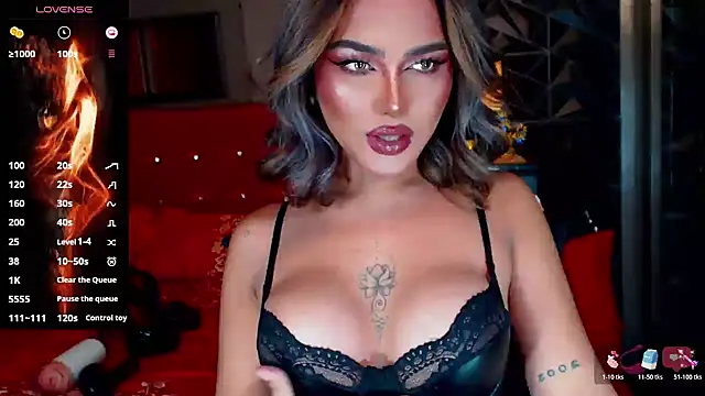 Snapshot of NatalyaFox chatting on 6, 11, 2025 NatalyaFox online show from 6, 11, 2025