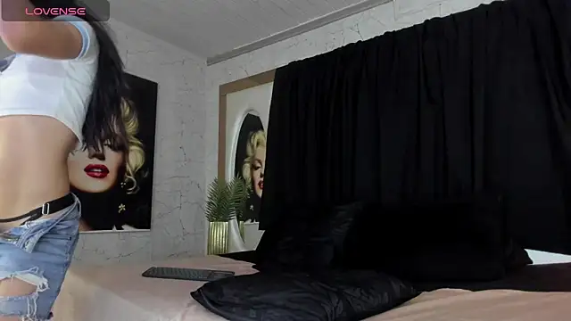 CloeRodriguez online show from 27, 10, 2025