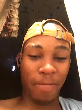 Snapshot of MixedItem chatting on 5, 11, 2025 MixedItem online show from 5, 11, 2025