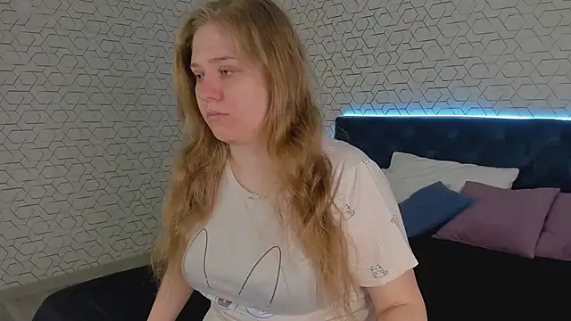 Megan Violer online show from 15, 4, 2026