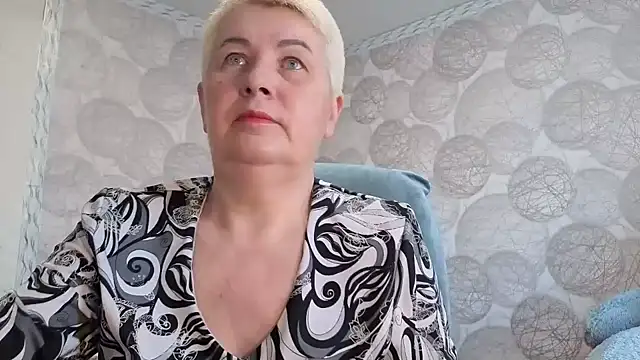 NicoleOlla online show from 15, 2, 2026