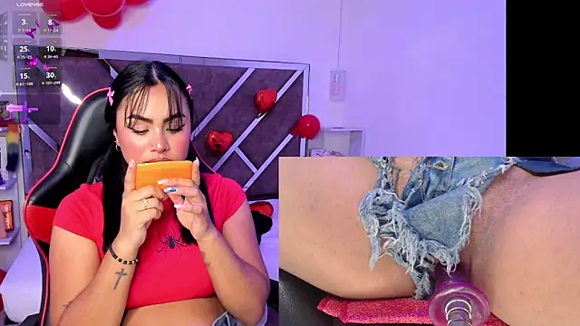 Snapshot of Alice_Roys chatting on 3, 3, 2025 Alice Roys online show from 3, 3, 2025