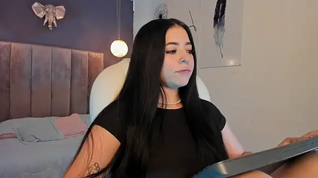 Maaiitee online show from 9, 3, 2025