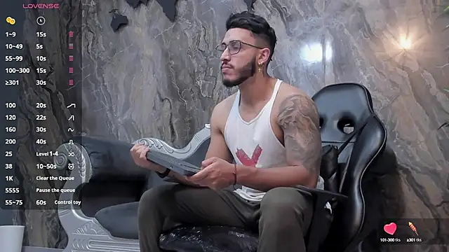 Snapshot of Liam_Kleiin chatting on 14, 1, 2025 Liam Kleiin online show from 14, 1, 2025