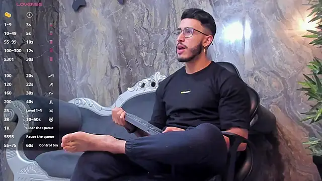 Snapshot of Liam_Kleiin chatting on 5, 2, 2025 Liam Kleiin online show from 5, 2, 2025