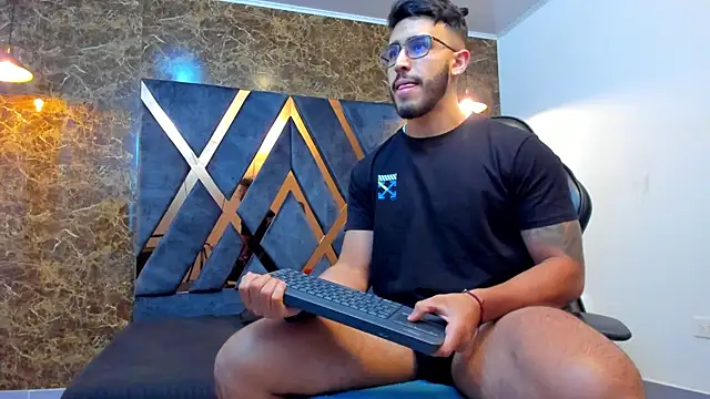 Snapshot of Liam_Kleiin chatting on 24, 9, 2025 Liam Kleiin online show from 24, 9, 2025