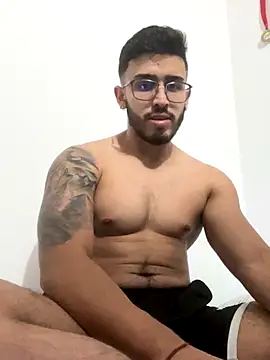 Snapshot of Liam_Kleiin chatting on 8, 10, 2025 Liam Kleiin online show from 8, 10, 2025