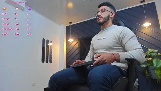 Snapshot of Liam_Kleiin chatting on 16, 10, 2025 Liam Kleiin online show from 16, 10, 2025