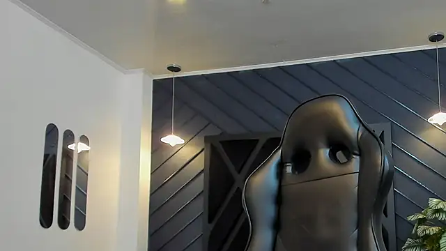 Snapshot of Liam_Kleiin chatting on 1, 11, 2025 Liam Kleiin online show from 1, 11, 2025