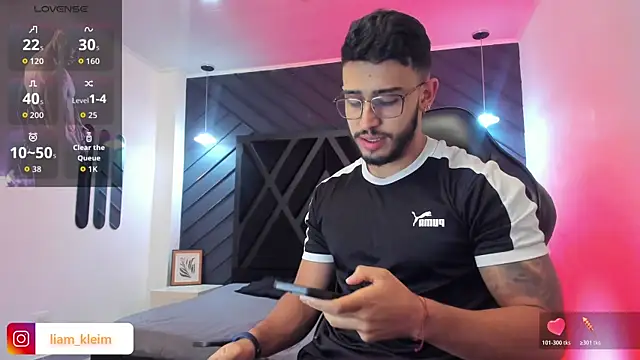 Snapshot of Liam_Kleiin chatting on 15, 11, 2025 Liam Kleiin online show from 15, 11, 2025