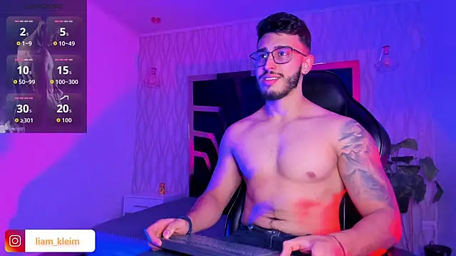 Snapshot of Liam_Kleiin chatting on 1, 12, 2025 Liam Kleiin online show from 1, 12, 2025