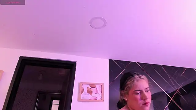 Snapshot of taylor_cupper chatting on 2, 10, 2025 taylor cupper online show from 2, 10, 2025