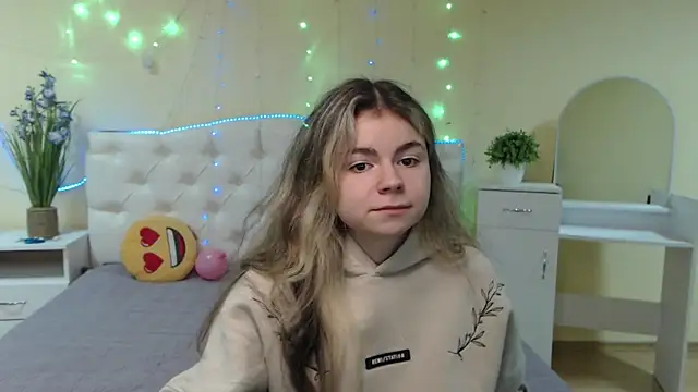 TinaRedly online show from 15, 1, 2025