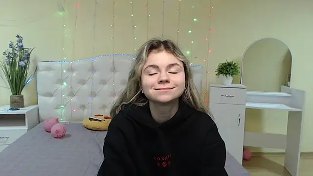 TinaRedly online show from 29, 1, 2025