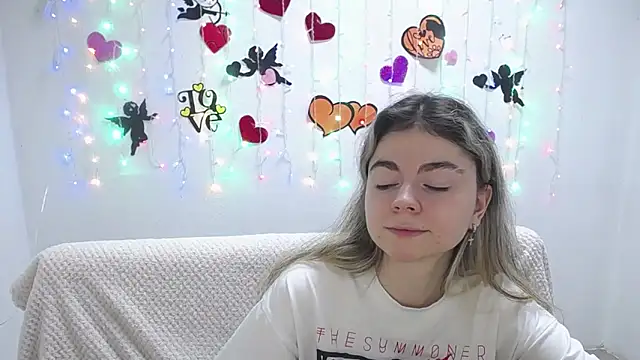 TinaRedly online show from 20, 2, 2025