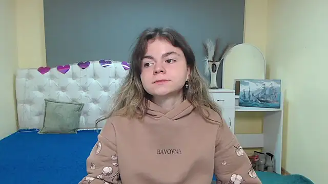 TinaRedly online show from 15, 10, 2025