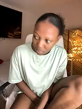 Snapshot of kellya_ chatting on 14, 11, 2025 kellya online show from 14, 11, 2025