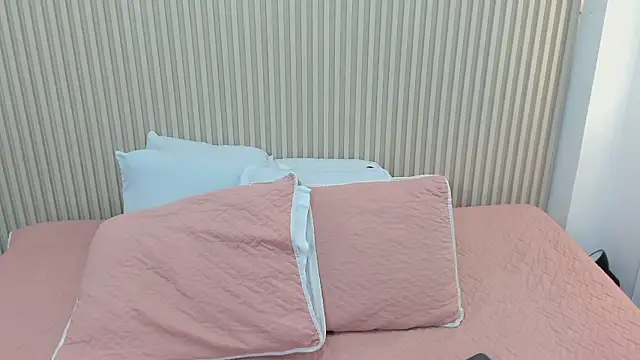 charlottebrowns  online show from 6, 3, 2026