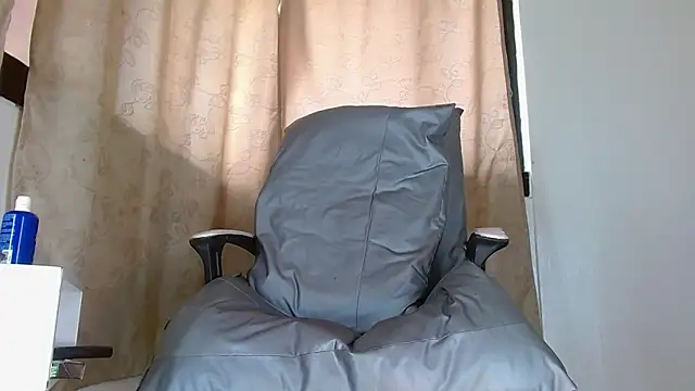 Snapshot of bellatrixx_69 chatting on 14, 12, 2024 bellatrixx 69 online show from 14, 12, 2024