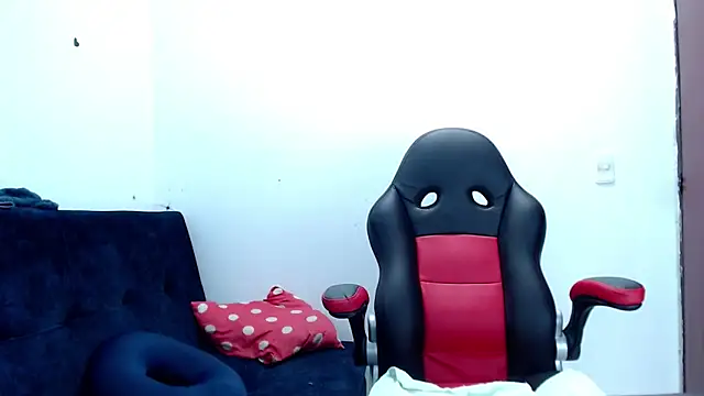 kaira sweet  online show from 18, 3, 2025