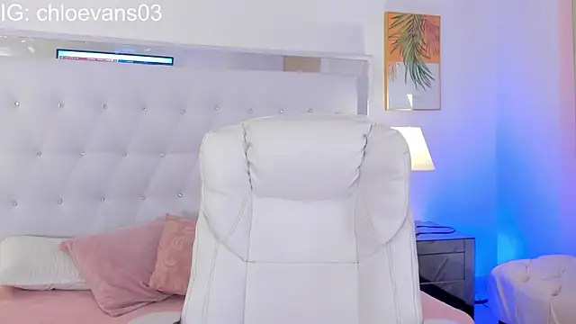 Chloe evans   online show from 12, 1, 2026