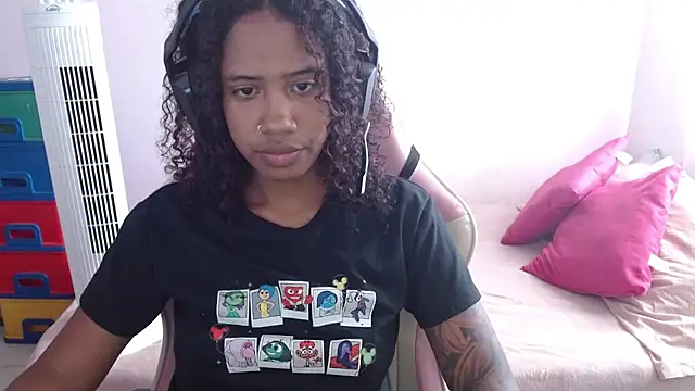 Snapshot of TiffanyRoouse chatting on 28, 1, 2025 TiffanyRoouse online show from 28, 1, 2025