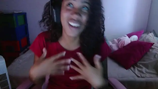 Snapshot of TiffanyRoouse chatting on 14, 2, 2025 TiffanyRoouse online show from 14, 2, 2025