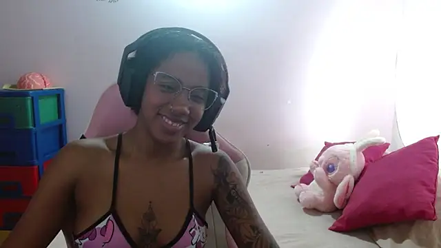 Snapshot of TiffanyRoouse chatting on 17, 2, 2025 TiffanyRoouse online show from 17, 2, 2025