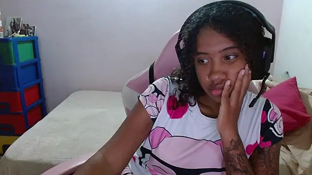 Snapshot of TiffanyRoouse chatting on 16, 3, 2025 TiffanyRoouse online show from 16, 3, 2025