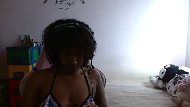 Snapshot of TiffanyRoouse chatting on 9, 10, 2025 TiffanyRoouse online show from 9, 10, 2025