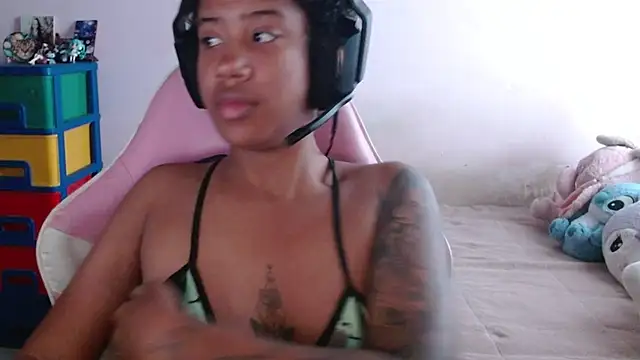 TiffanyRoouse online show from 24, 11, 2025