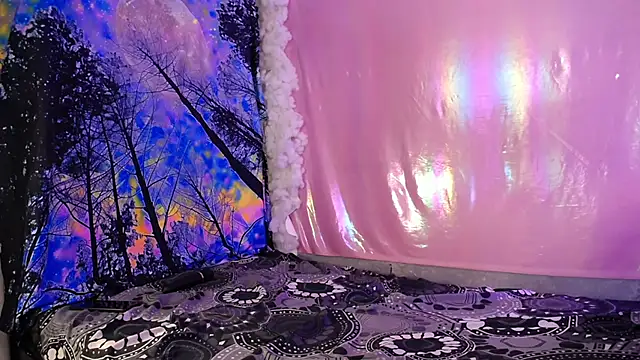 lilit kyteler online show from 4, 12, 2025