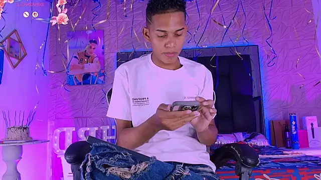 Snapshot of dilan_alfonzo chatting on 22, 5, 2026 dilan alfonzo online show from 22, 5, 2026