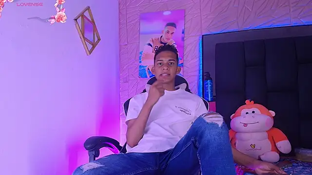 Snapshot of dilan_alfonzo chatting on 1, 6, 2026 dilan alfonzo online show from 1, 6, 2026