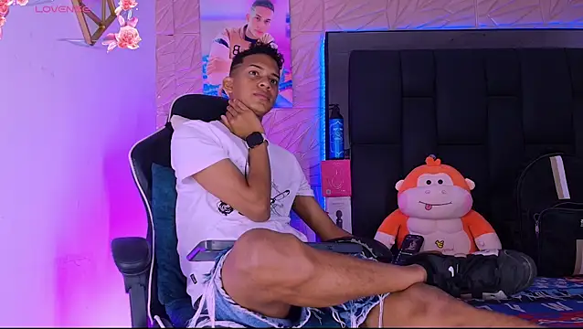 Snapshot of dilan_alfonzo chatting on 14, 6, 2026 dilan alfonzo online show from 14, 6, 2026