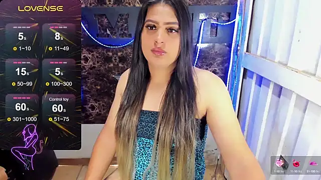 Snapshot of blonde_girl01 chatting on 12, 3, 2025 blonde girl01 online show from 12, 3, 2025