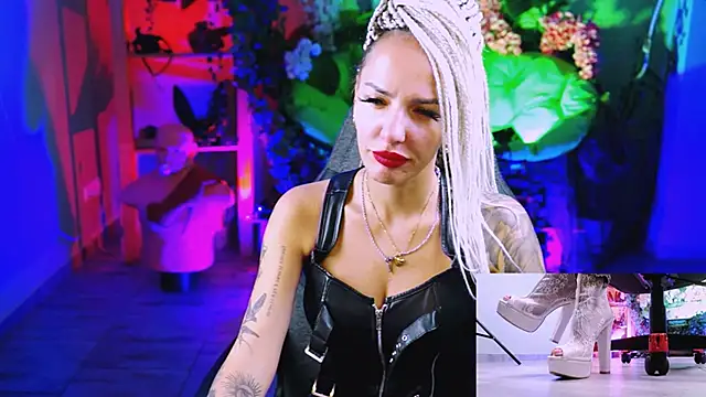 MonicaMaxwel online show from 22, 9, 2025