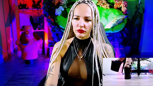 MonicaMaxwel online show from 7, 10, 2025