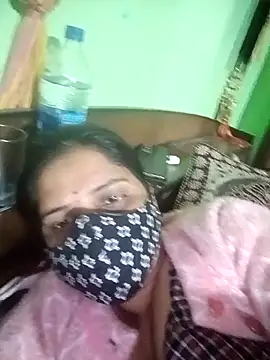 Snapshot of Nkumar173 chatting on 23, 11, 2025 Nkumar173 online show from 23, 11, 2025