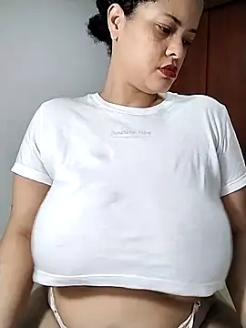 Snapshot of sweetpe chatting on 4, 1, 2025 sweetpe online show from 4, 1, 2025