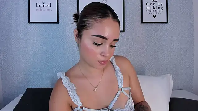 Snapshot of sophia_98 chatting on 17, 2, 2025 sophia 98 online show from 17, 2, 2025