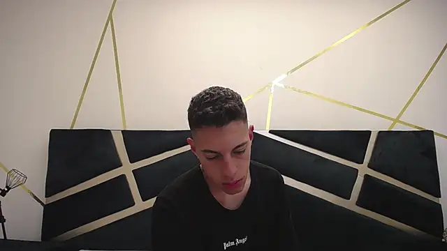 Snapshot of thiago19s chatting on 8, 2, 2025 thiago19s online show from 8, 2, 2025