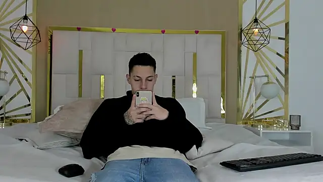 Snapshot of thiago19s chatting on 2, 12, 2025 thiago19s online show from 2, 12, 2025