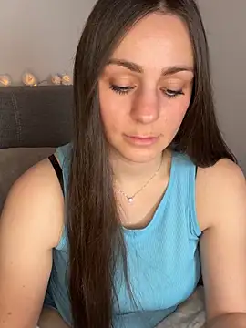 Loella-Rose online show from 9, 2, 2025