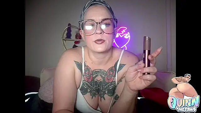 quinnmariexo online show from 20, 12, 2025