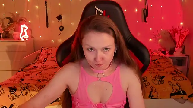 Snapshot of desperatehousewife__ chatting on 20, 9, 2025 desperatehousewife online show from 20, 9, 2025