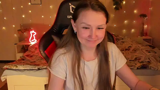 desperatehousewife   online show from 3, 4, 2026