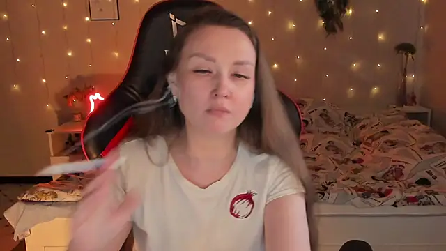 desperatehousewife   online show from 18, 4, 2026