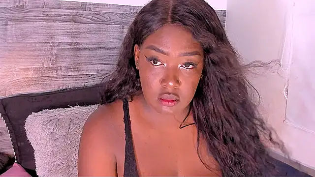 Aishaza1 online show from 28, 1, 2025