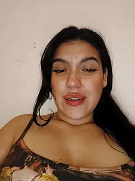 Sophie-hatter online show from 5, 3, 2025